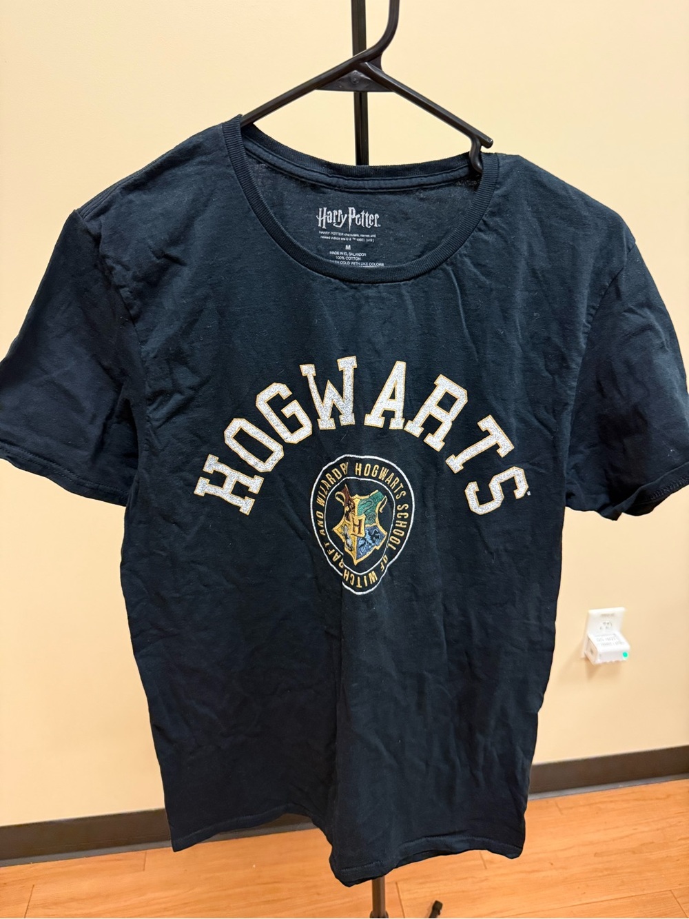 Harry Potter Hogwarts Crest Tee - M